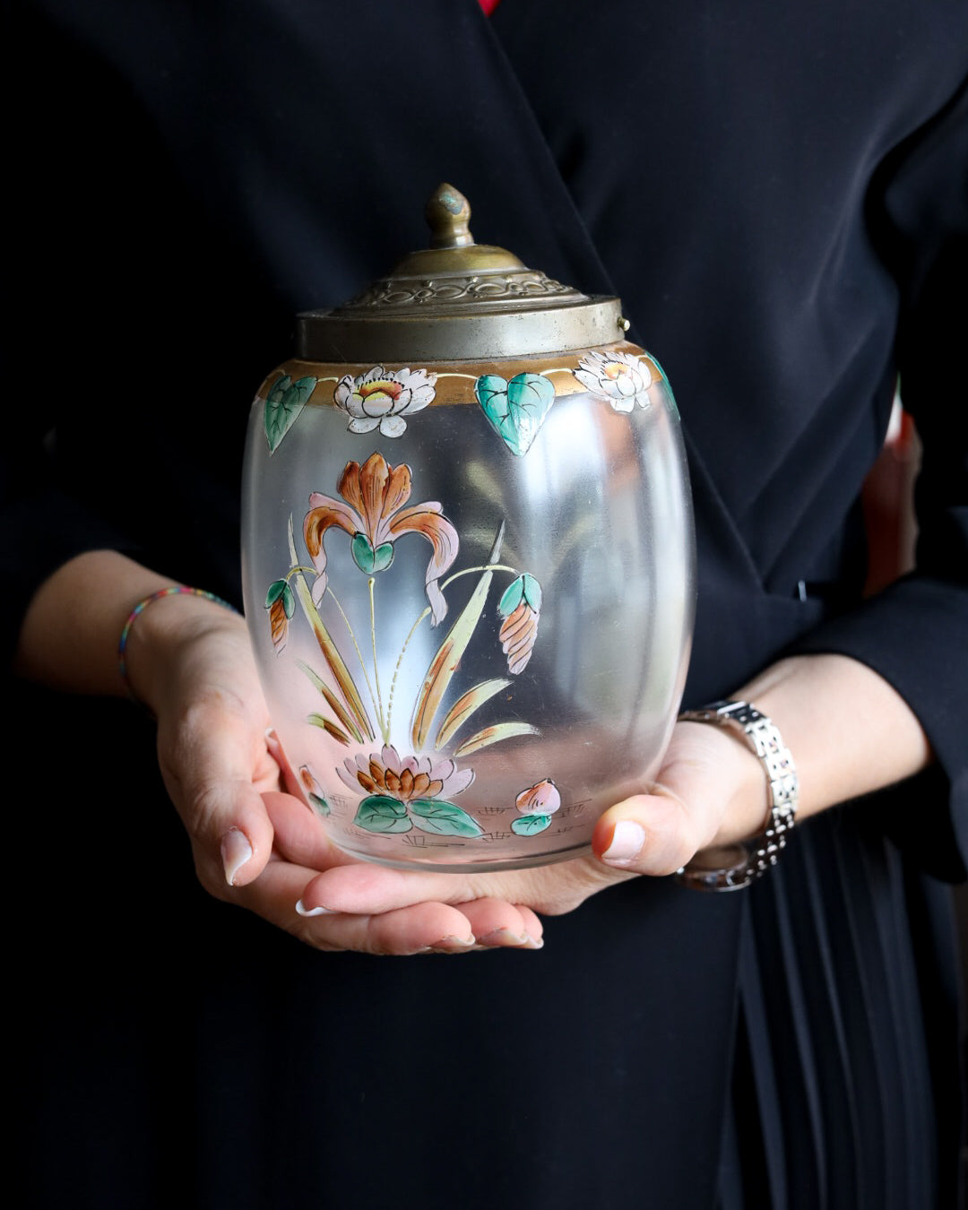 Vaso in vetro dipinto a mano con iris
