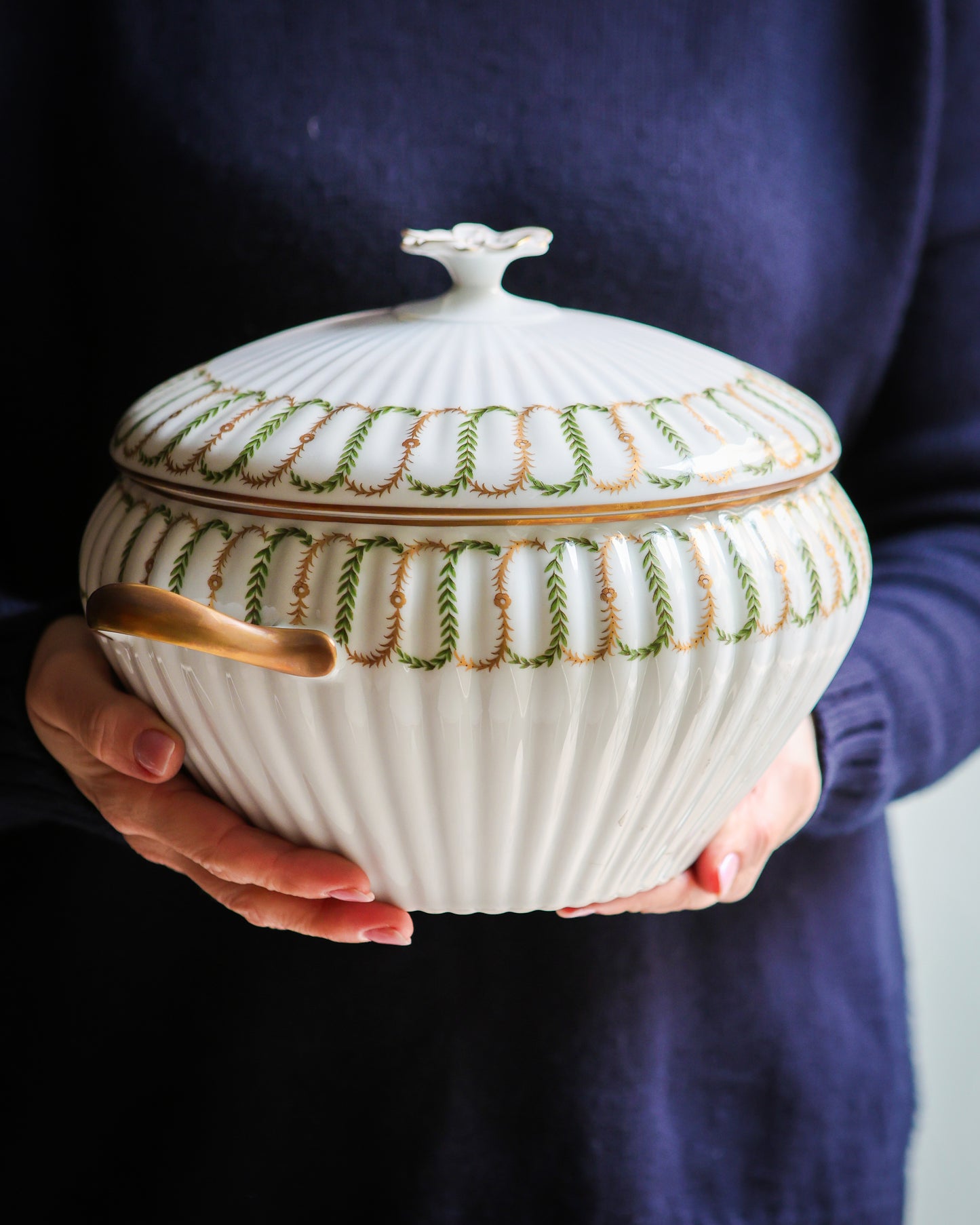 Zuppiera Royal Limoges modello emphire plissè sevres