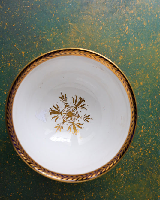 Slop Bowl in Porcellana Inglese Blu Cobalto con Cartouche Floreali Dipinte a Mano – Primo Ottocento