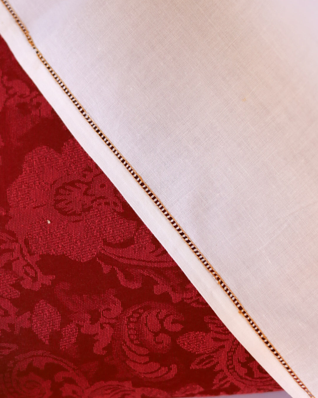Tovaglia in lino cotone con ricamo colorato e 12 tovaglioli