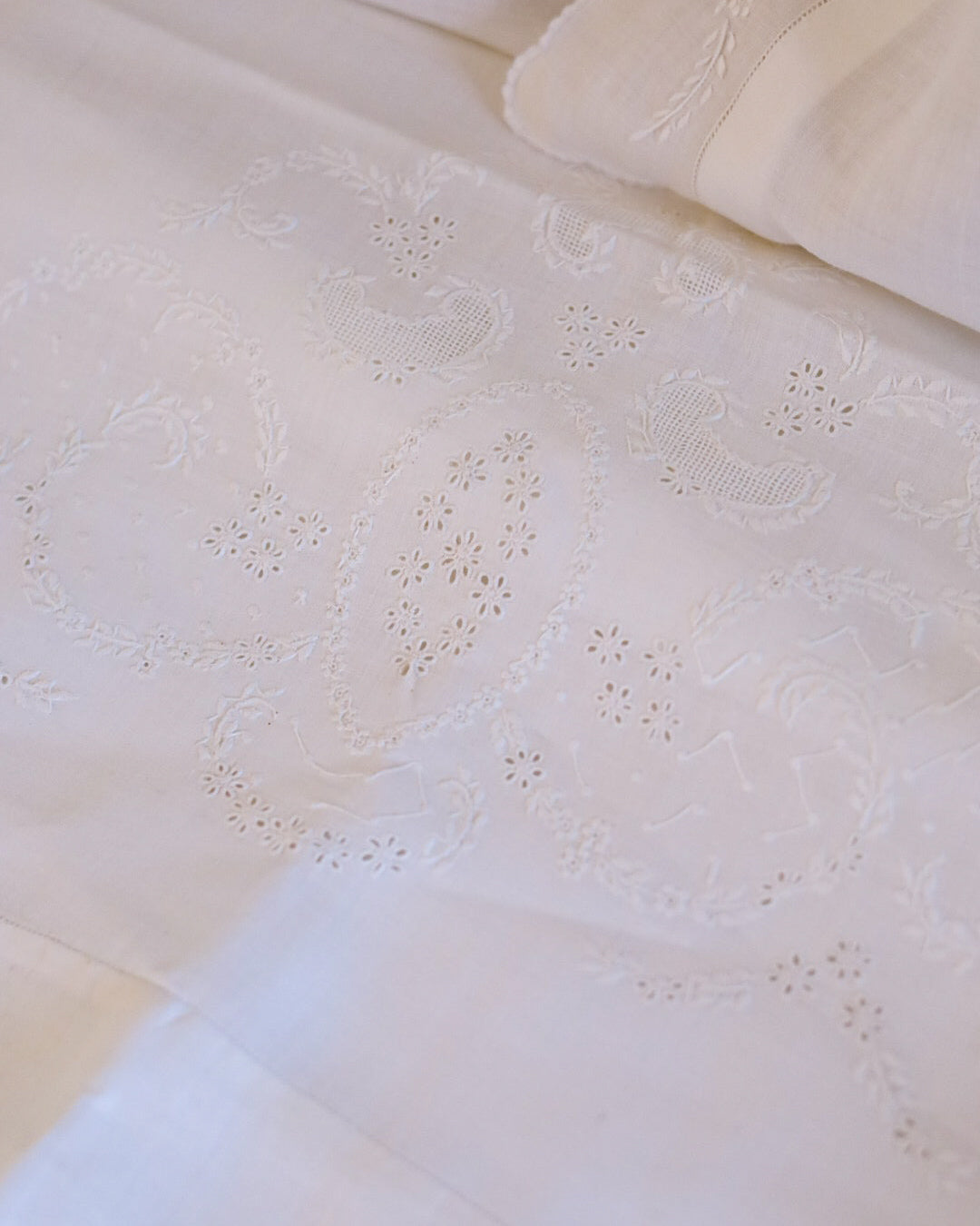 Lenzuolo matrimoniale in lino cotone con tralci di fiori