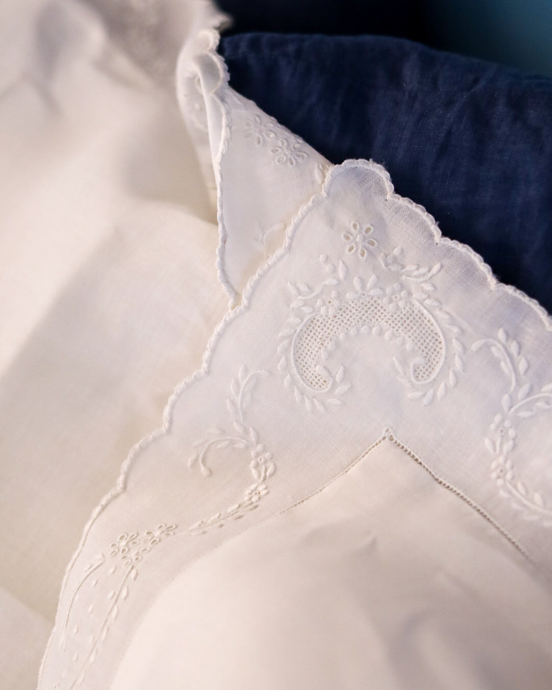 Lenzuolo matrimoniale in lino cotone con tralci di fiori