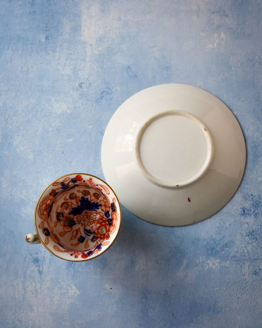 Tazza da cioccolata fiori rossi e blu