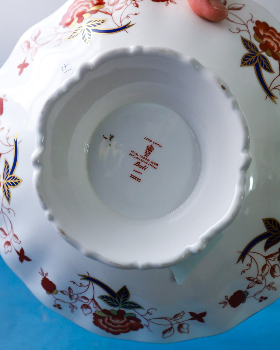 Alzata royal crown derby con fiori rossi
