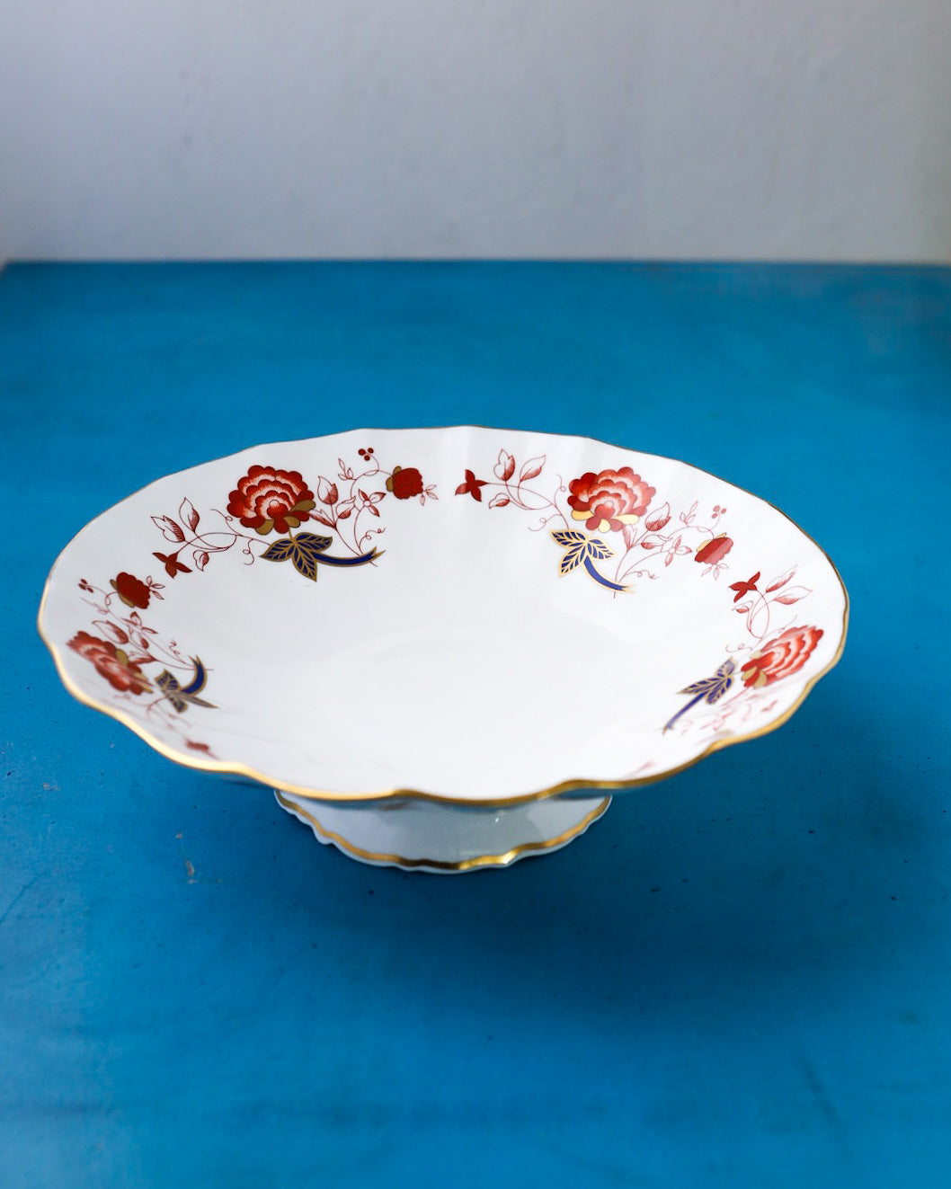 Alzata royal crown derby con fiori rossi