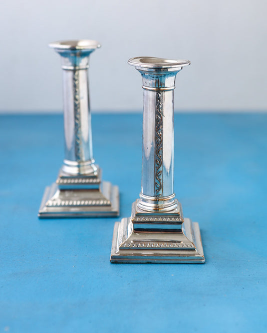 Coppia candelieri in sheffield forma a colonna