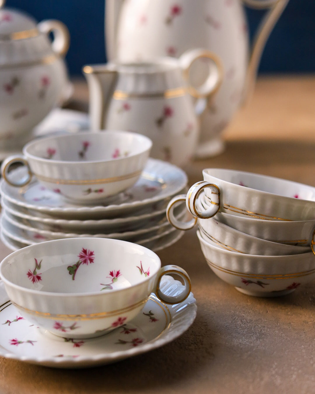 Servizio da 6 da caffè con set dolce porcellana francese con fiorellini rosa