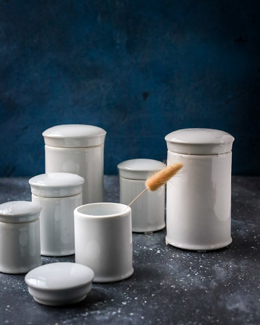 set sei barattoli in porcellana bianca