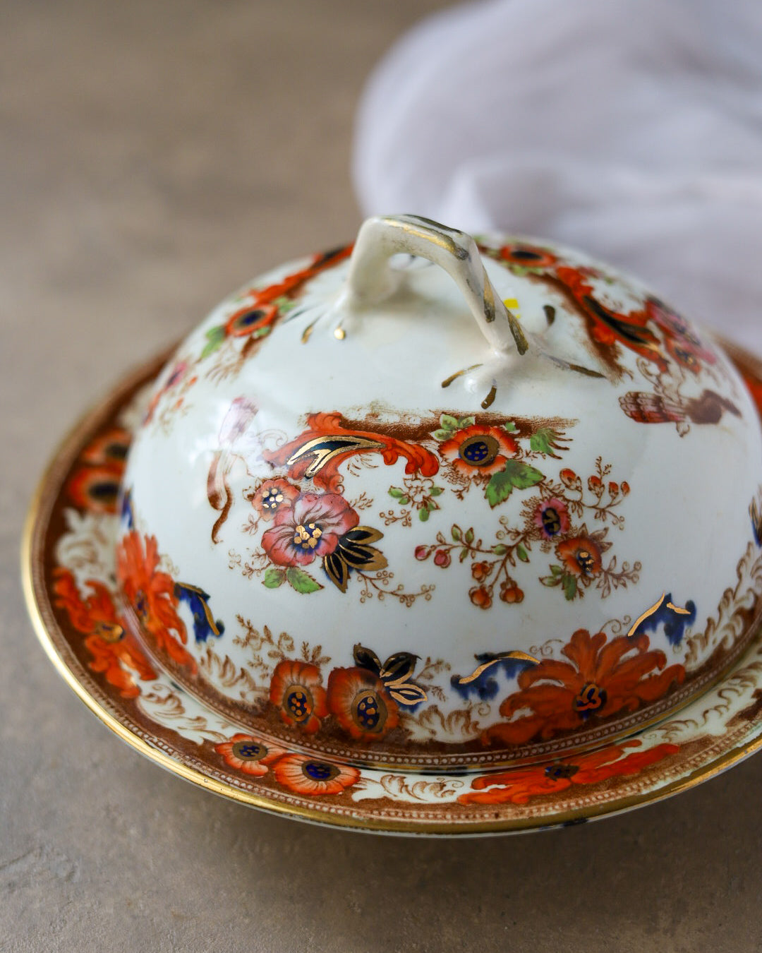 Portamuffin in porcellana inglese