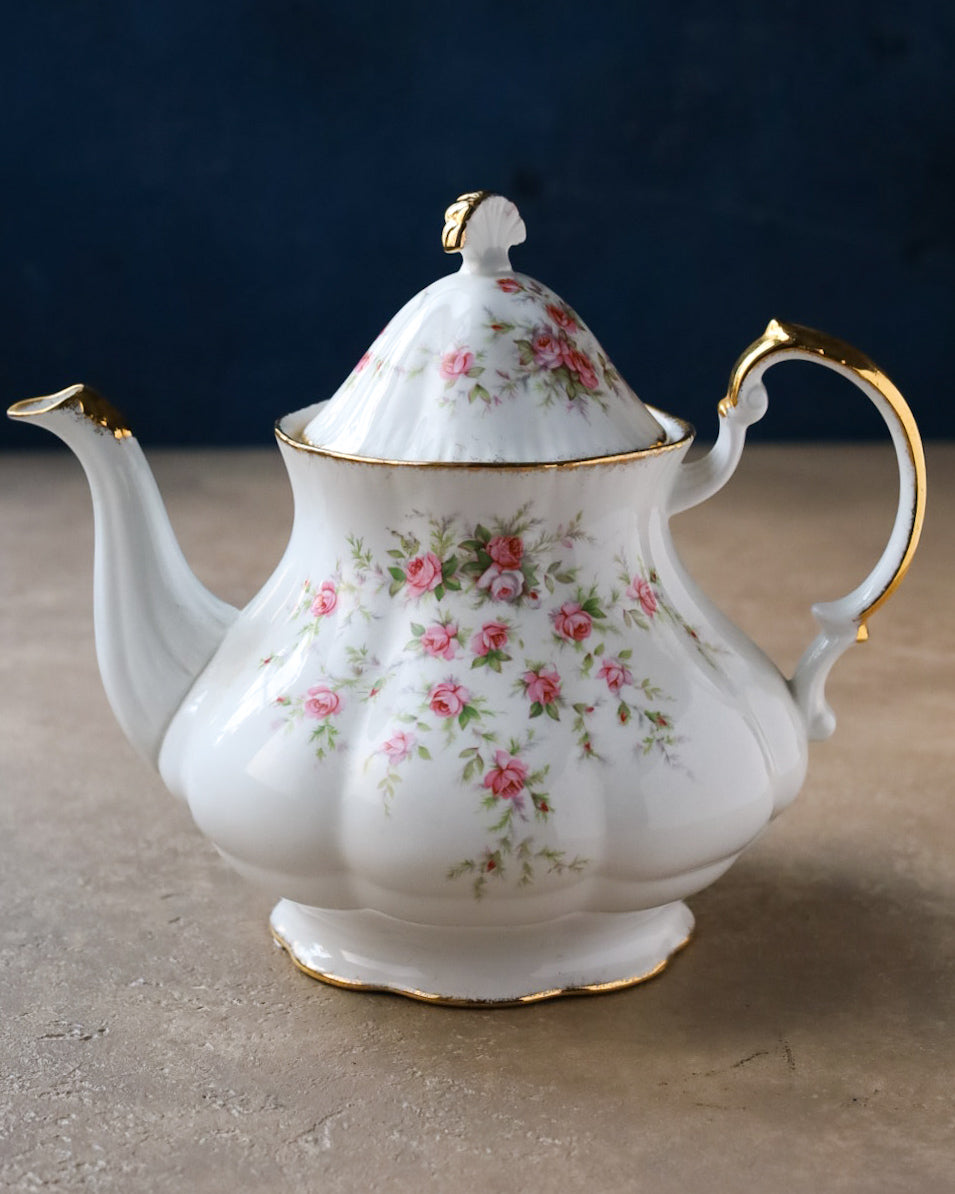 Teiera paragon con roselline decoro victoriana rose