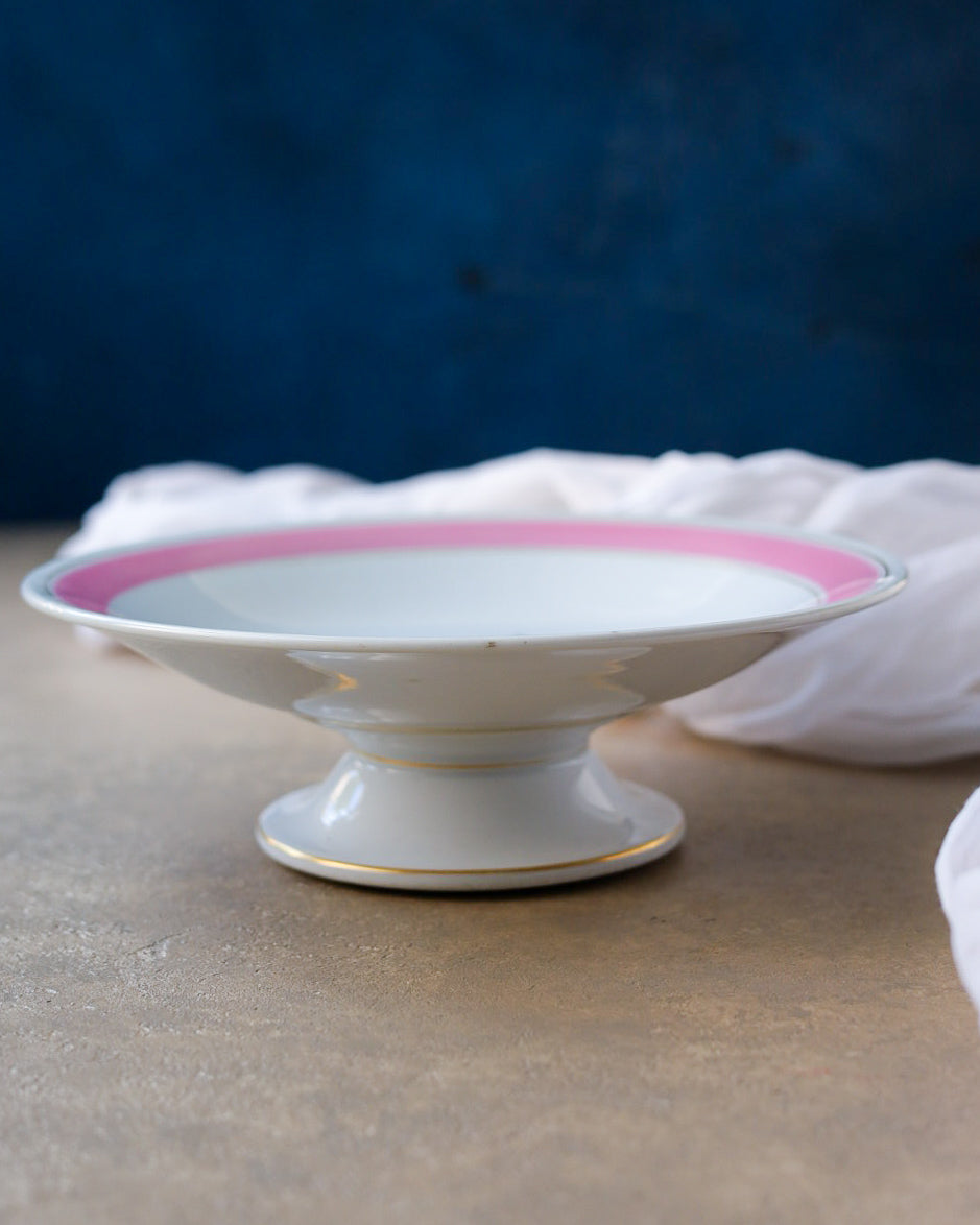 Set dolce con bordo rosa