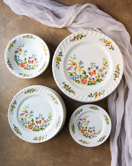 Servizio piatti da 11 posti tavola con piatti doppi aynsley decoro cottage garden