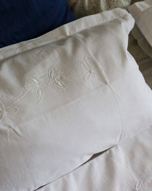 Lenzuolo matrimoniale in lino con ricamo colombe