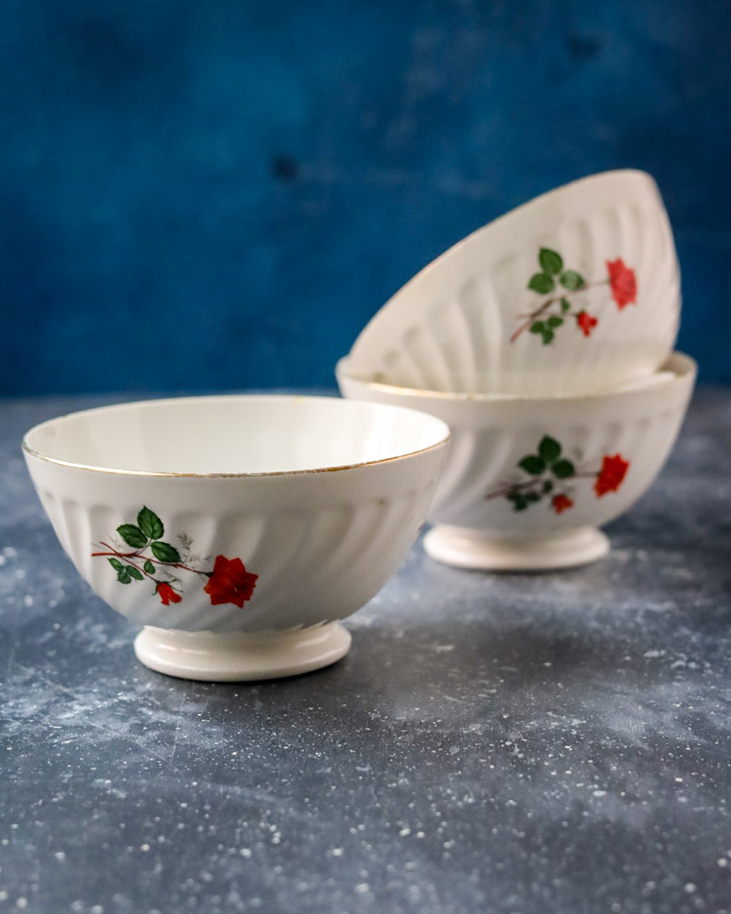 Set tre ciotole francesi con decoro rosa rossa