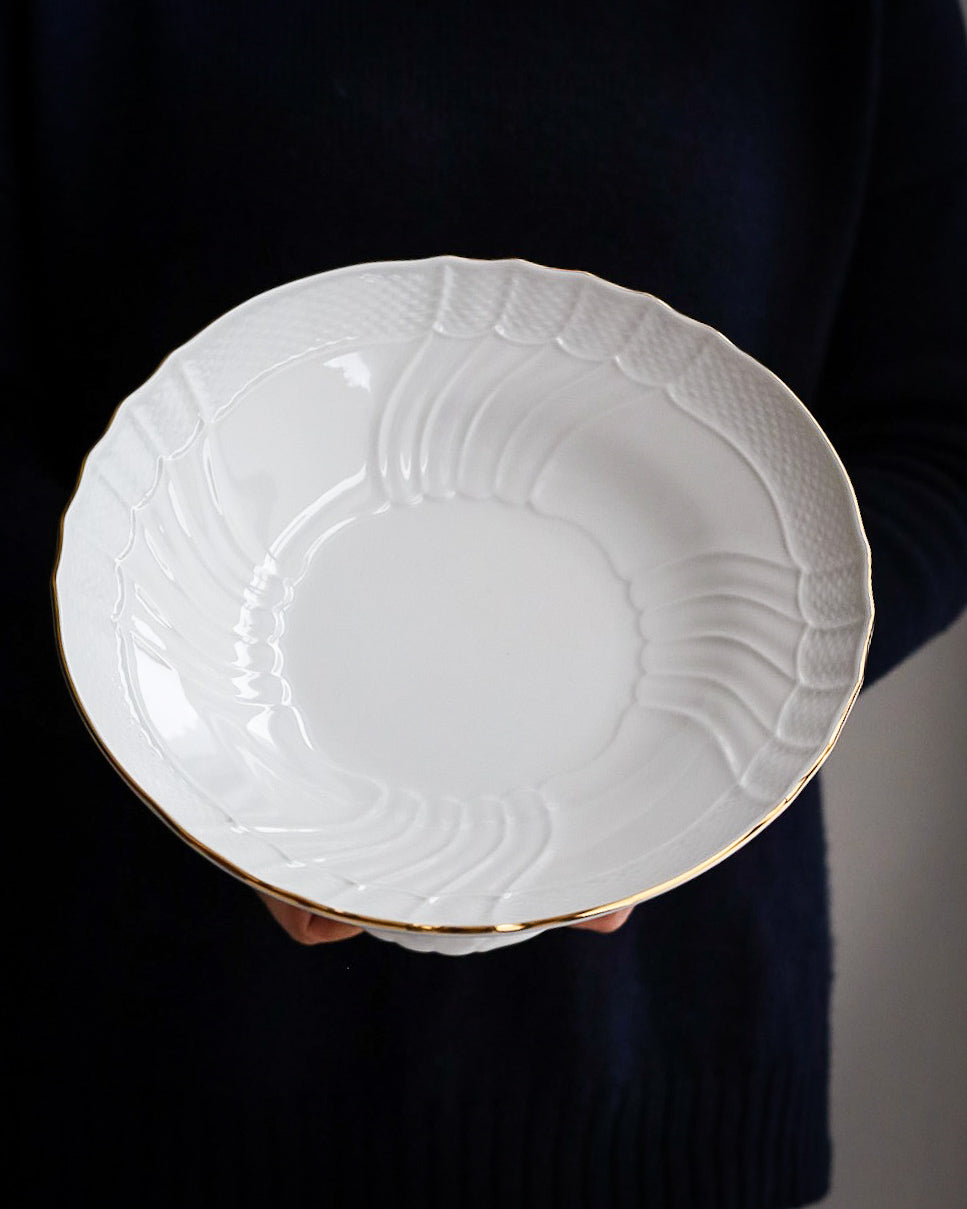 Alzatina in porcellana bianca Vecchio Ginori con bordo oro