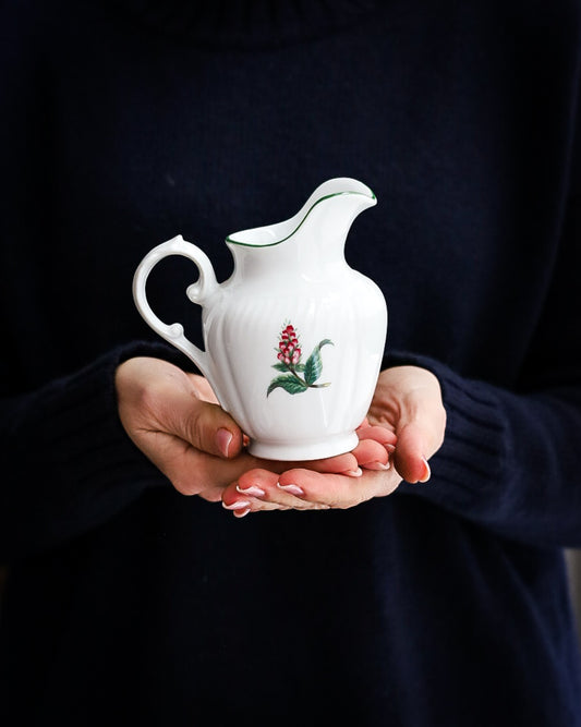 Lattiera ginori laveno forma rilievo con fiori (Copia)