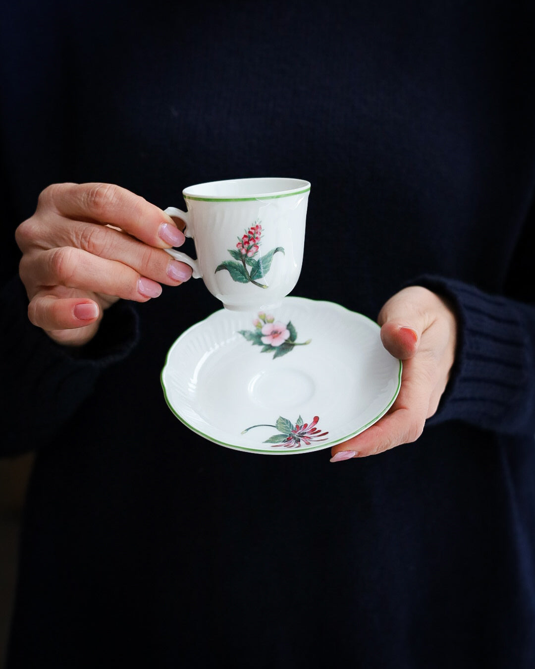 Servizio da caffè espresso Ginori Laveno con fiori forma rilievo