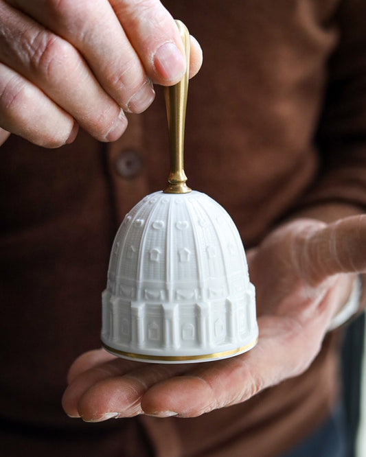 Campanella in porcellana bianca Richard Ginori collezione giubileo