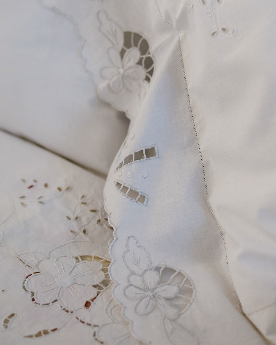 Lenzuolo in lino bianco francese matrimoniale con 4 federe