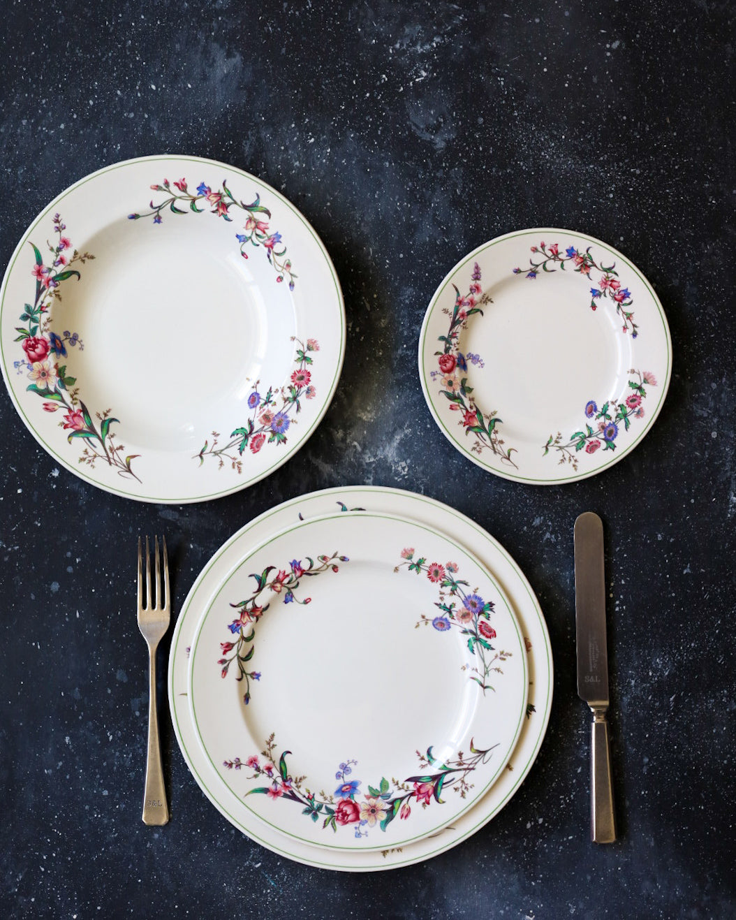 Grande servizio di piatti da sei wedgwood decoro hathaway