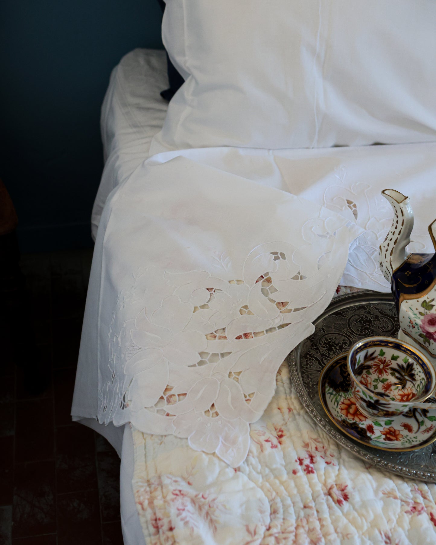 Lenzuolo matrimoniale in cotone con ricamo ad intaglio