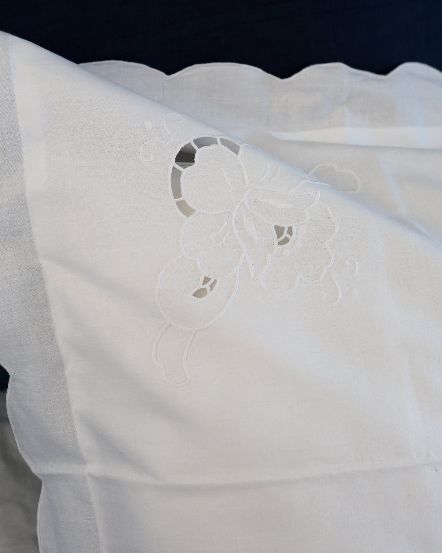Lenzuolo matrimoniale in cotone con ricamo ad intaglio
