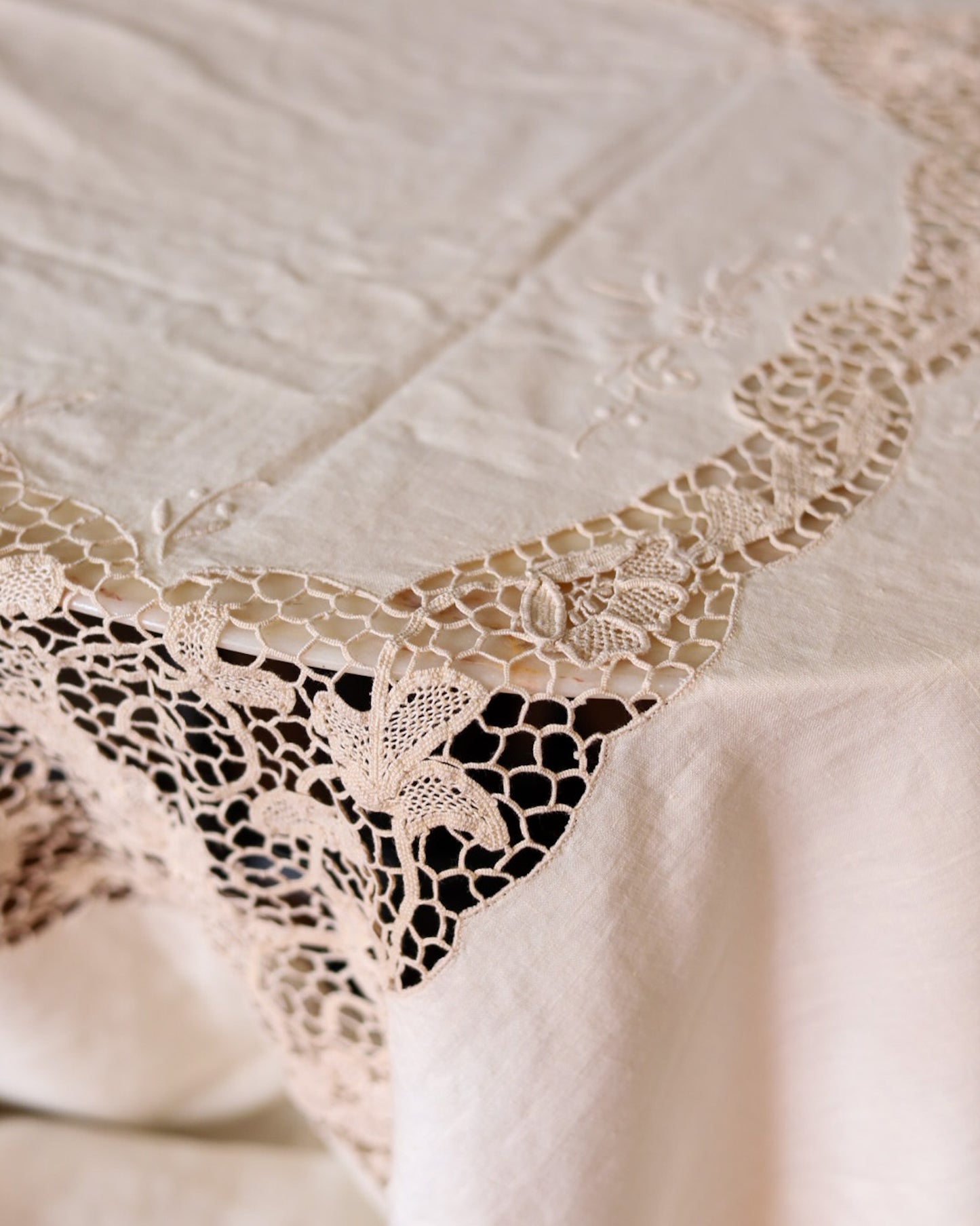 Copritavolo lino e pizzo burano