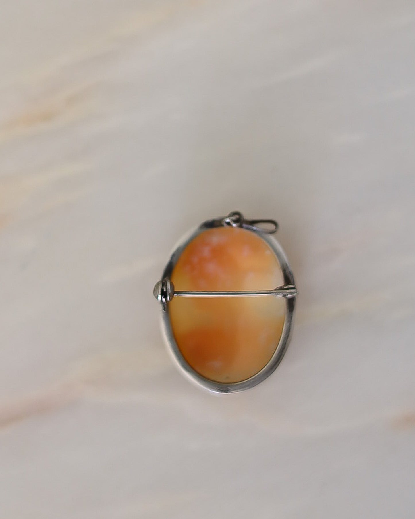 Cammeo in Conchiglia Scolpita a Mano — Montatura in Argento — Anni '30-'50