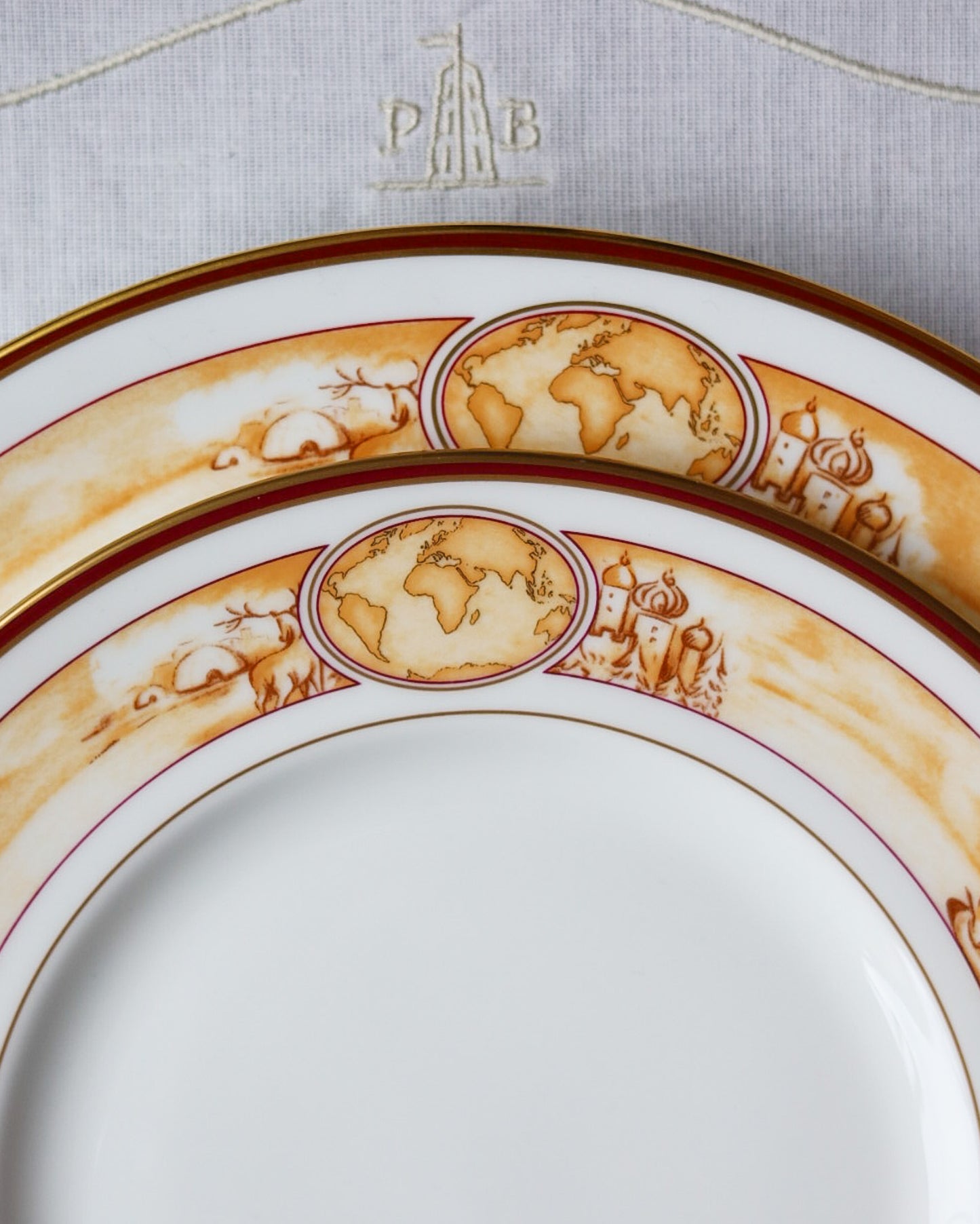 Servizio di piatti da 12 completo Richard Ginori Lago decoro Alviero Martini