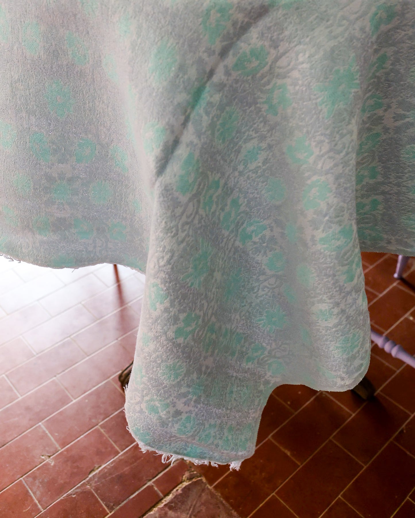 Tovaglia damascata grigia e verde tiffany con 12 tovaglioli
