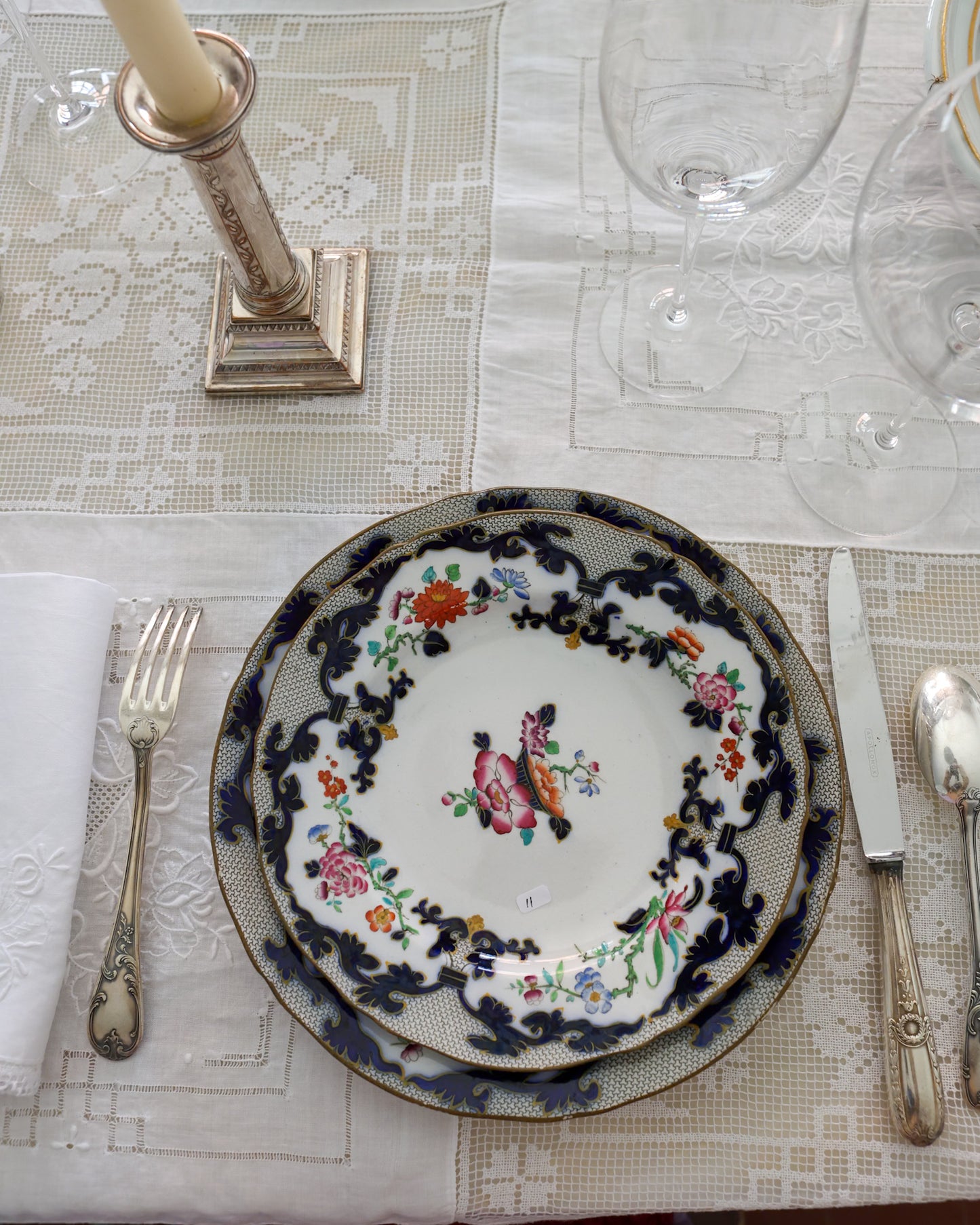 Set piatti ironstone bordo blu e fiori blu
