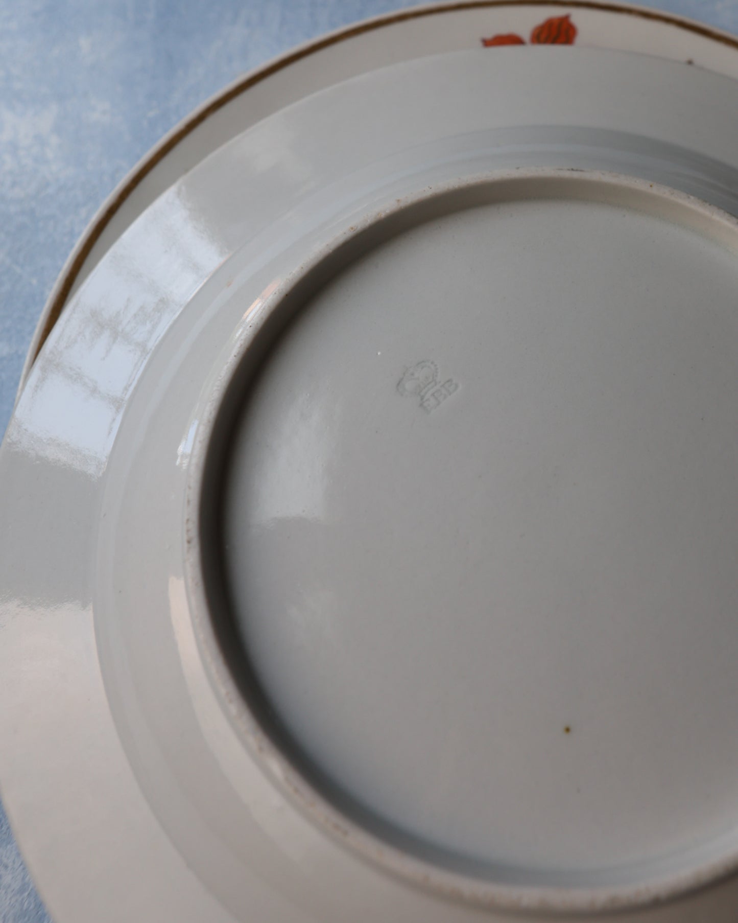 Servizio piatti fiore rosa con ciotola