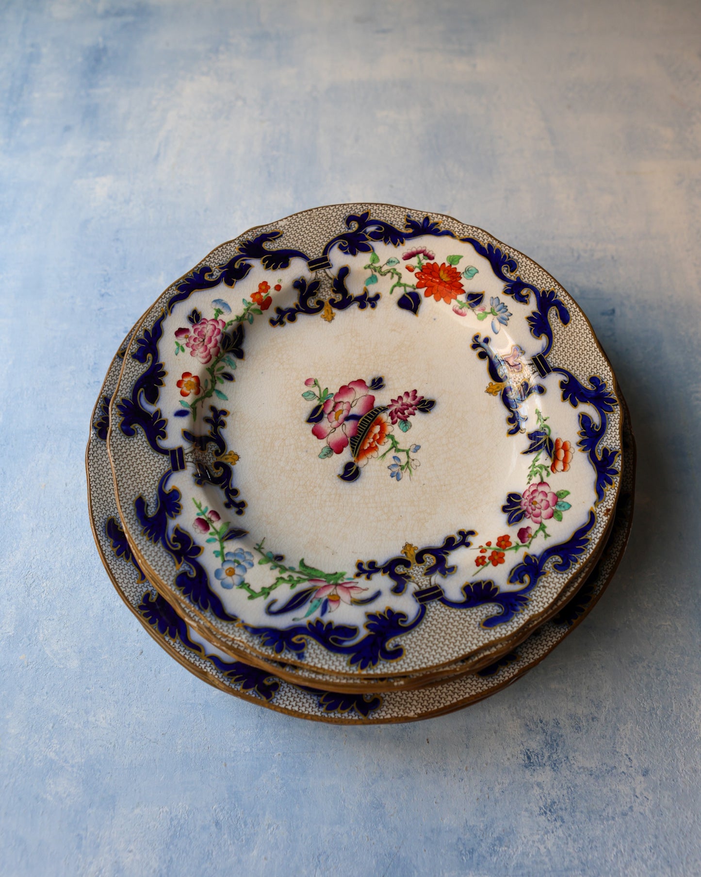 Set piatti ironstone bordo blu e fiori blu