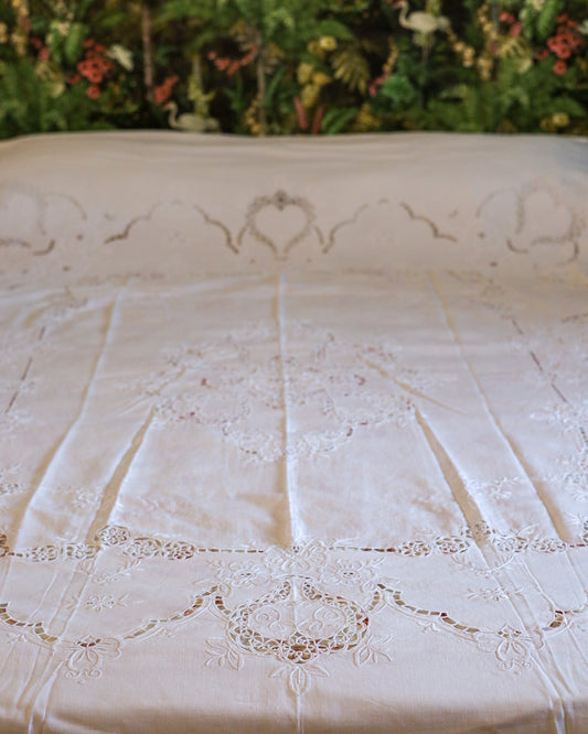 copriletto in lino bianco con pizzo chiacchierino