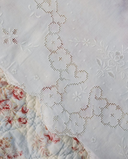 Lenzuolo matrimoniale in lino ricamo sfilato siciliano liberty