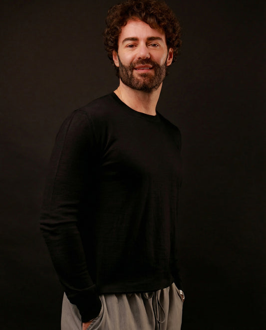 Maglia uomo finezza 18 girocollo rasata con riga a rovescio sul fondo