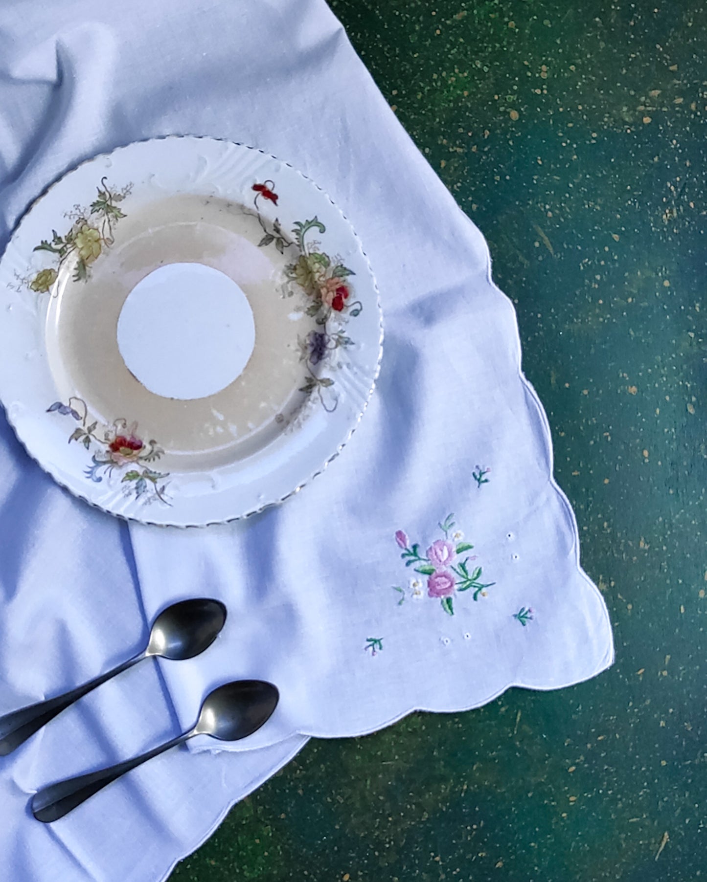 tovaglietta da tè lino bianco e roselline