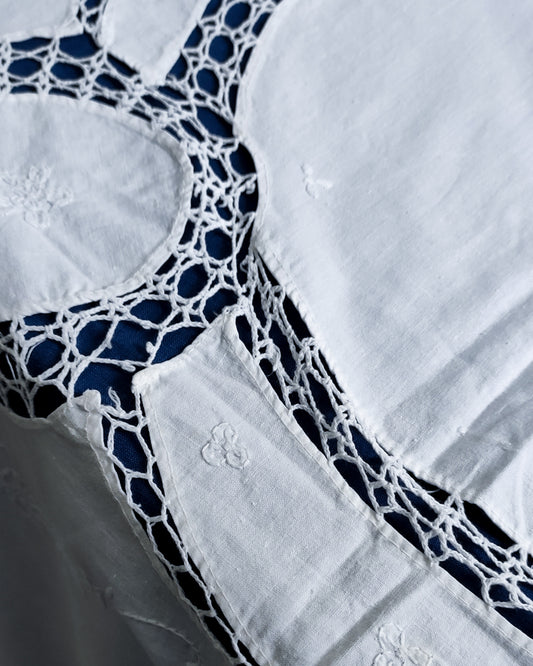 Tovaglia rettangolare in lino e pizzo uncinetto