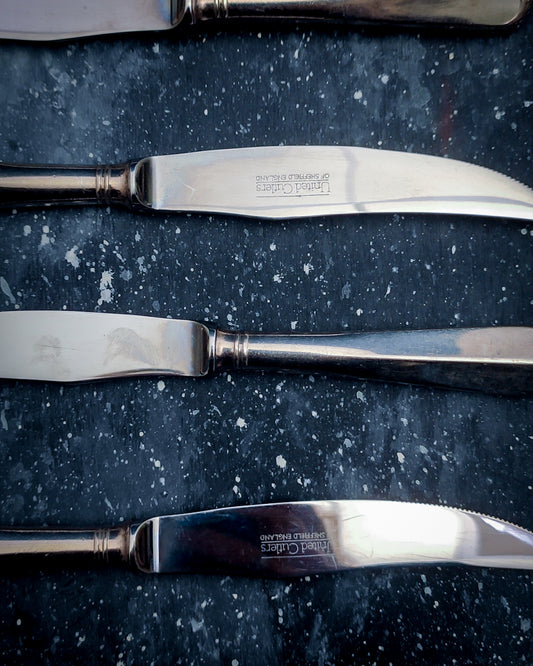 Set sei coltelli inglesi da pasto