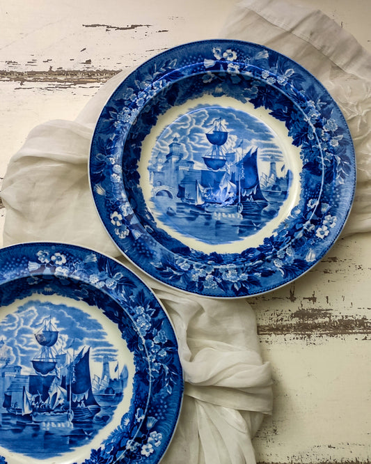 Set di tre piatti fondi Wedgwood decoro Ferrara