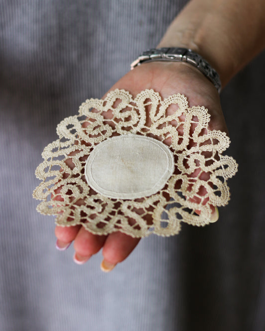 Set Dodici sottobicchieri in lino e pizzo di cantù