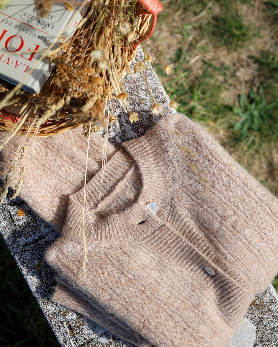 ROSA 24.24 — Cardigan in baby alpaca, cashmere e seta con bottoni in madreperla — Maglificio artigianale veneto, Made in Italy