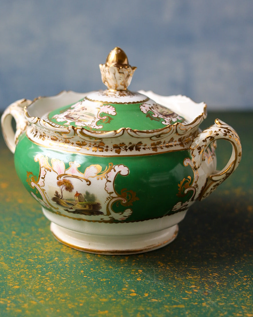 Servizio da Tè Vittoriano in Porcellana Inglese Verde Smeraldo con Vedute Paesaggistiche Dipinte a Mano – Metà '800