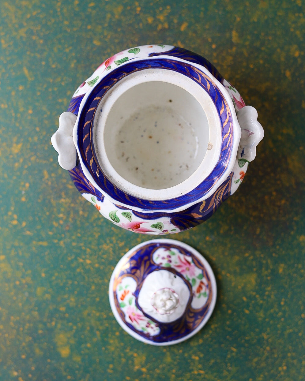 Sucrier in Porcellana Gaudy Welsh con Decorazione Floreale Policroma Dipinta a Mano – Primo Ottocento