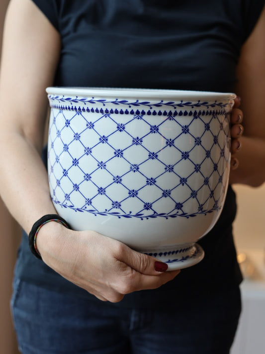 Portavaso in ceramica artistica bianco e blu mangani firenze