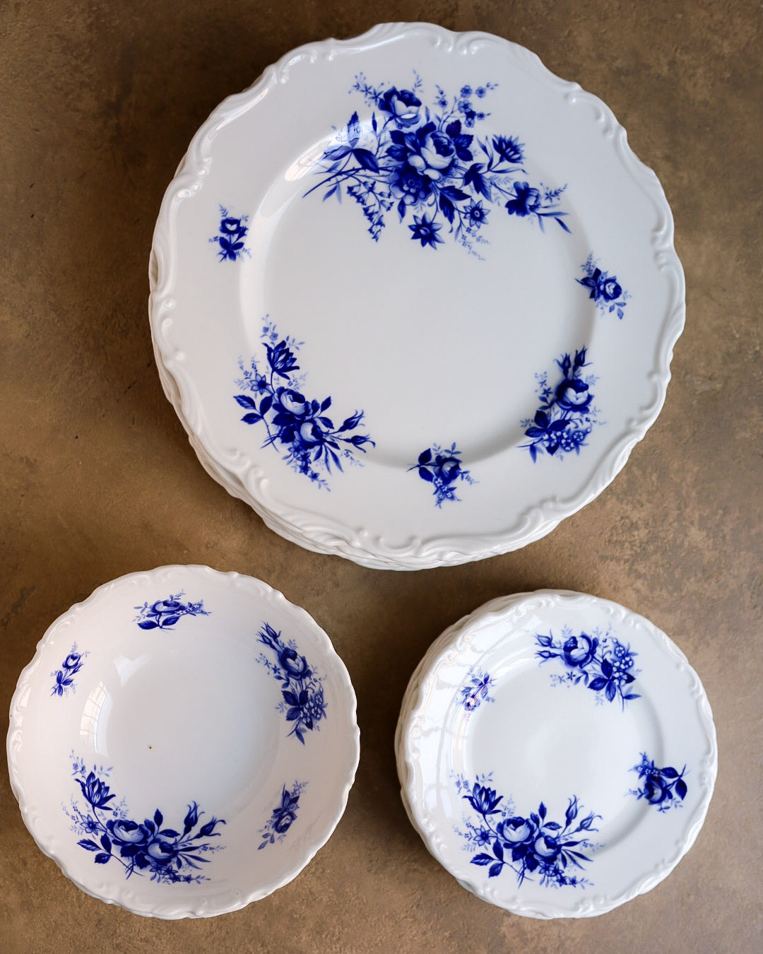 Servizio di piatti in bone china Royal Albert, modello Connoisseur, 24 pezzi, anni ‘60
