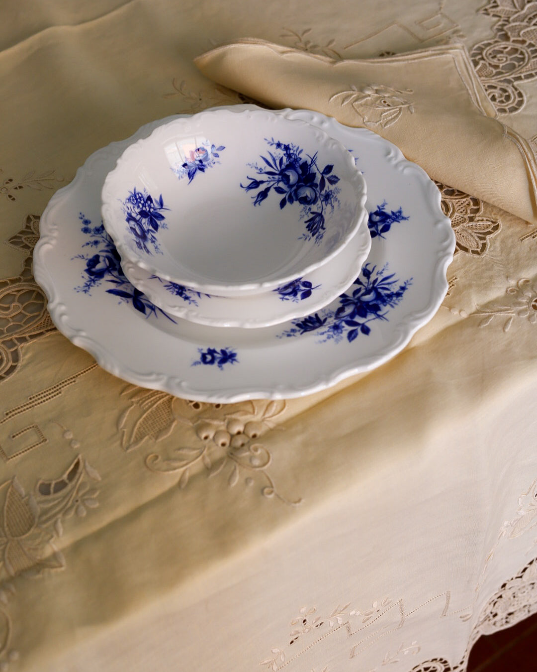 Servizio di piatti in bone china Royal Albert, modello Connoisseur, 24 pezzi, anni ‘60