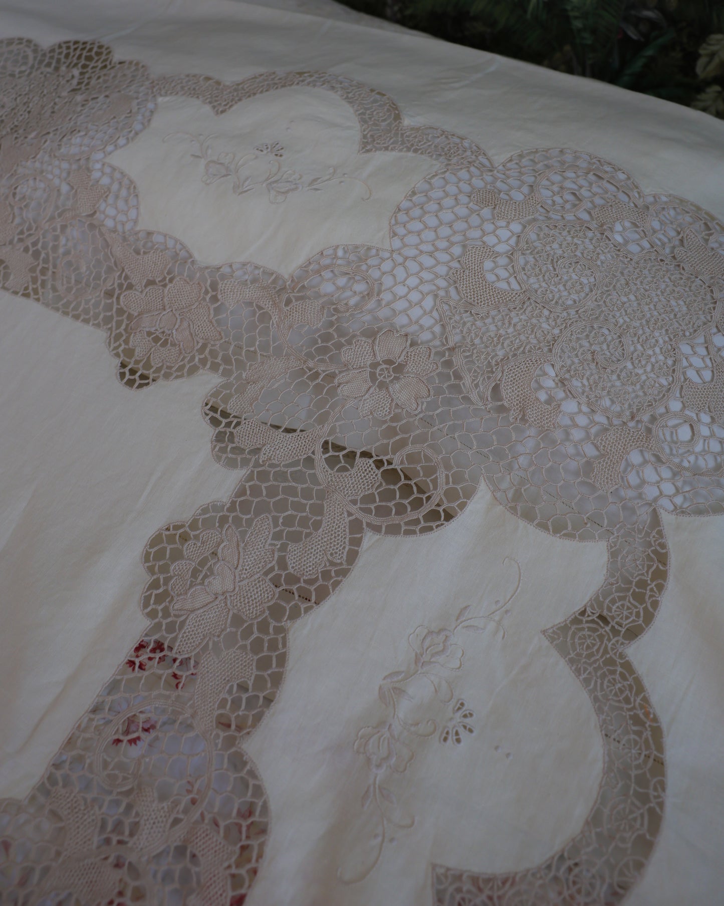 Copriletto in Lino e Pizzo di Burano ad Ago — cm 250×220