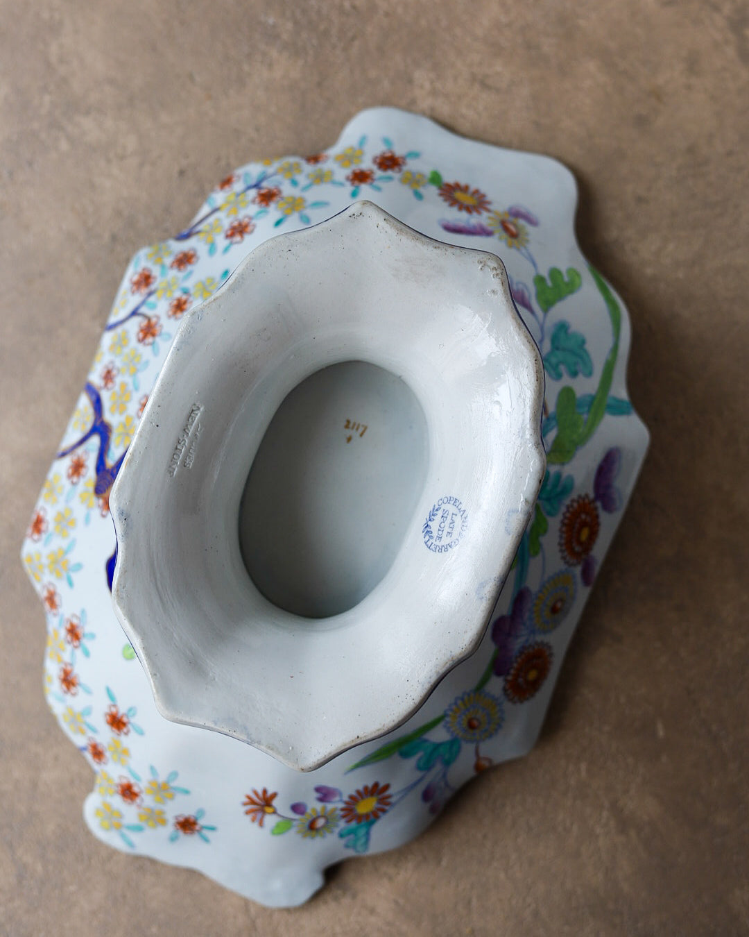 Alzata in ironstone Copeland & Garrett Spode, decoro a transfer con colori dipinti a mano, Inghilterra, 1833-1846