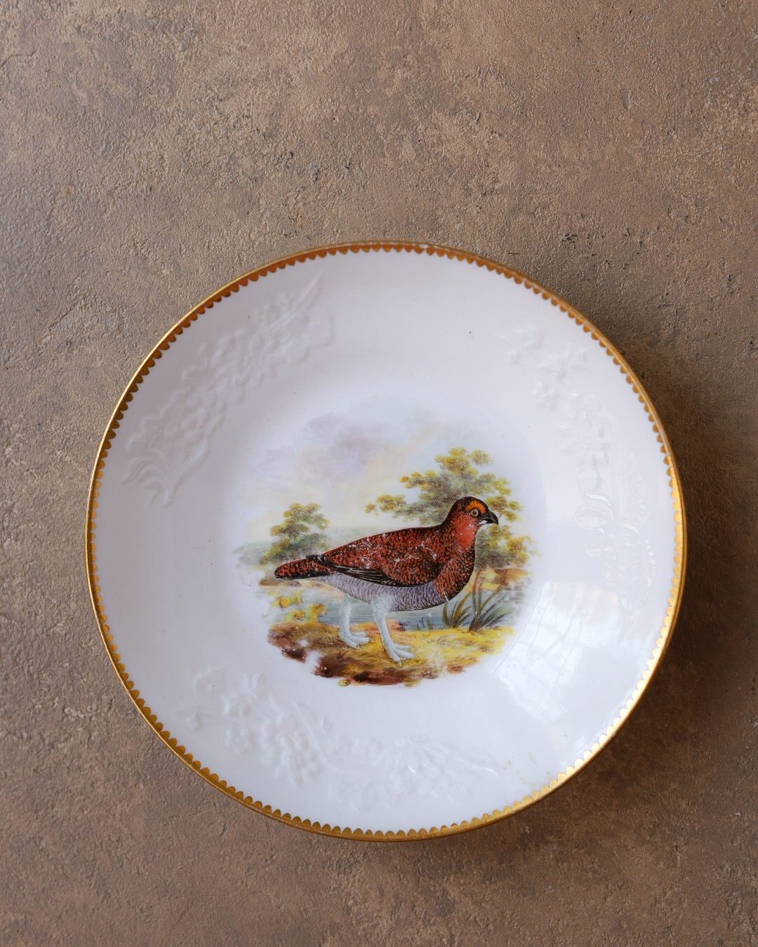 Trio con piattino per biscotti in porcellana Spode, uccelli dipinti a mano e oro, Inghilterra, 1815 circa